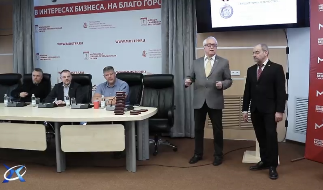 В Москве отметили значимые заслуги ветеранов медалью «Защитнику Отечества»